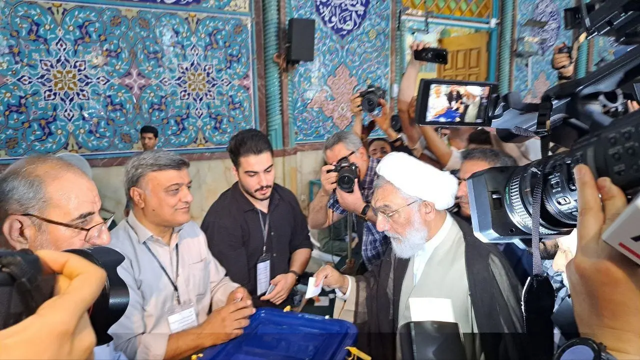 مصطفی پورومحمدی  رأی خود را به صندوق انداخت