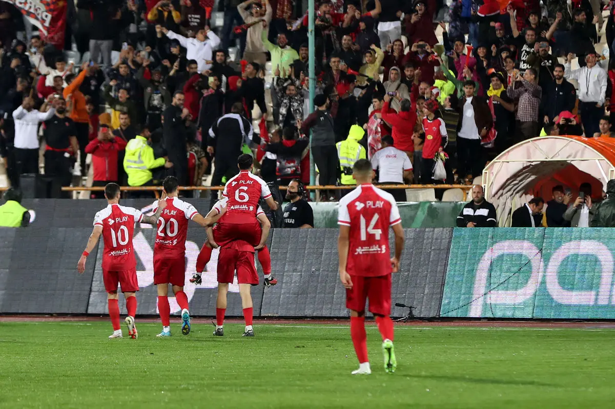 اتحاد پرسپولیسی‌ها به بهانه جشن 60 سالگی؛ بالا رفتن پرچم سفید در اردوی قرمزها؟