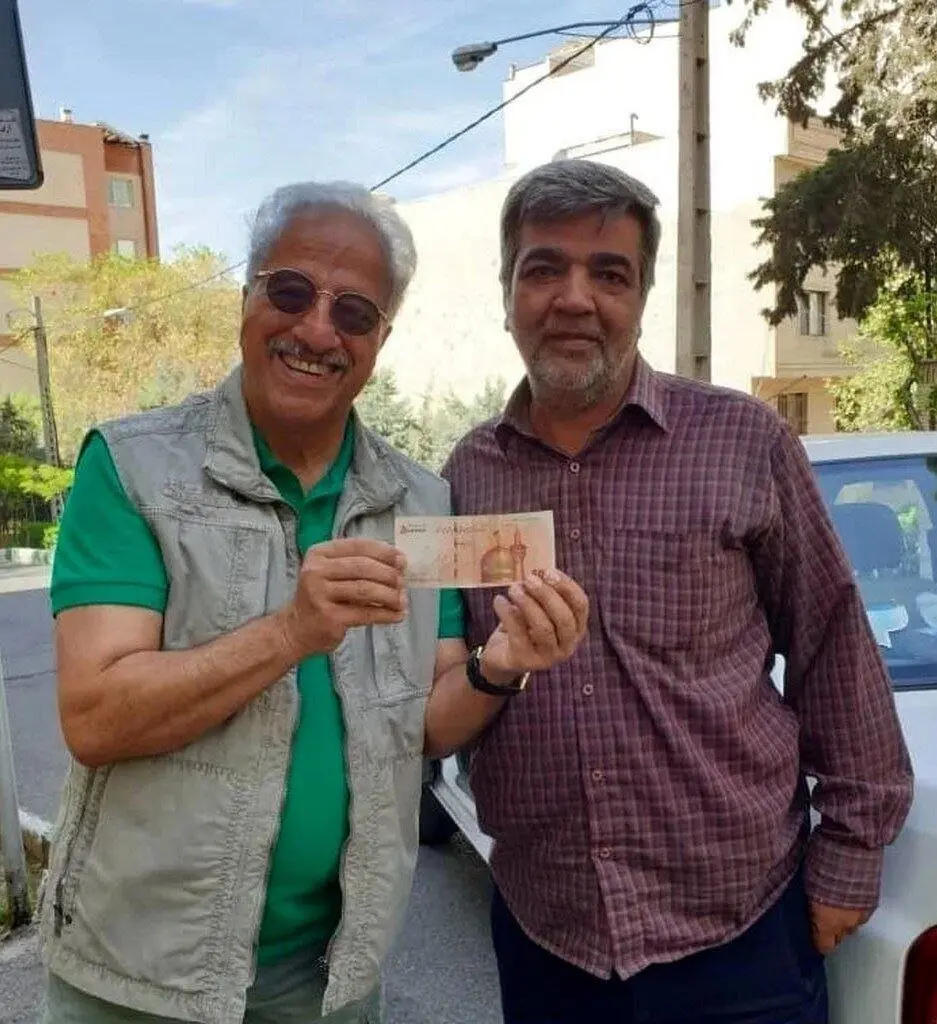تیپ و چهره علیرضا خمسه (بابا پنجعلی) در ۷۱ سالگی + عکس