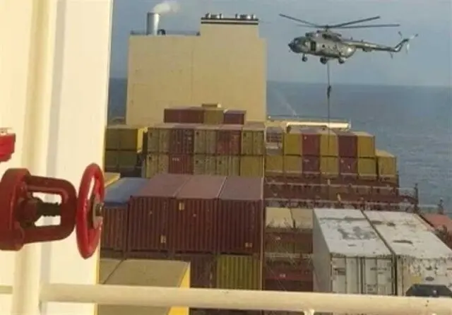 پیام توقیف کشتی باری توسط نیروی دریایی سپاه پاسداران انقلاب اسلامی