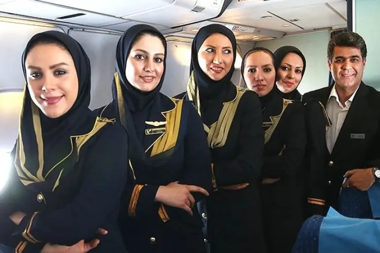 حقوق مهماندار هواپیما در ایران چقدر است؟