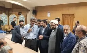 بازدید سخنگوی شورای نگهبان از روند اخذ رای در این مسجد