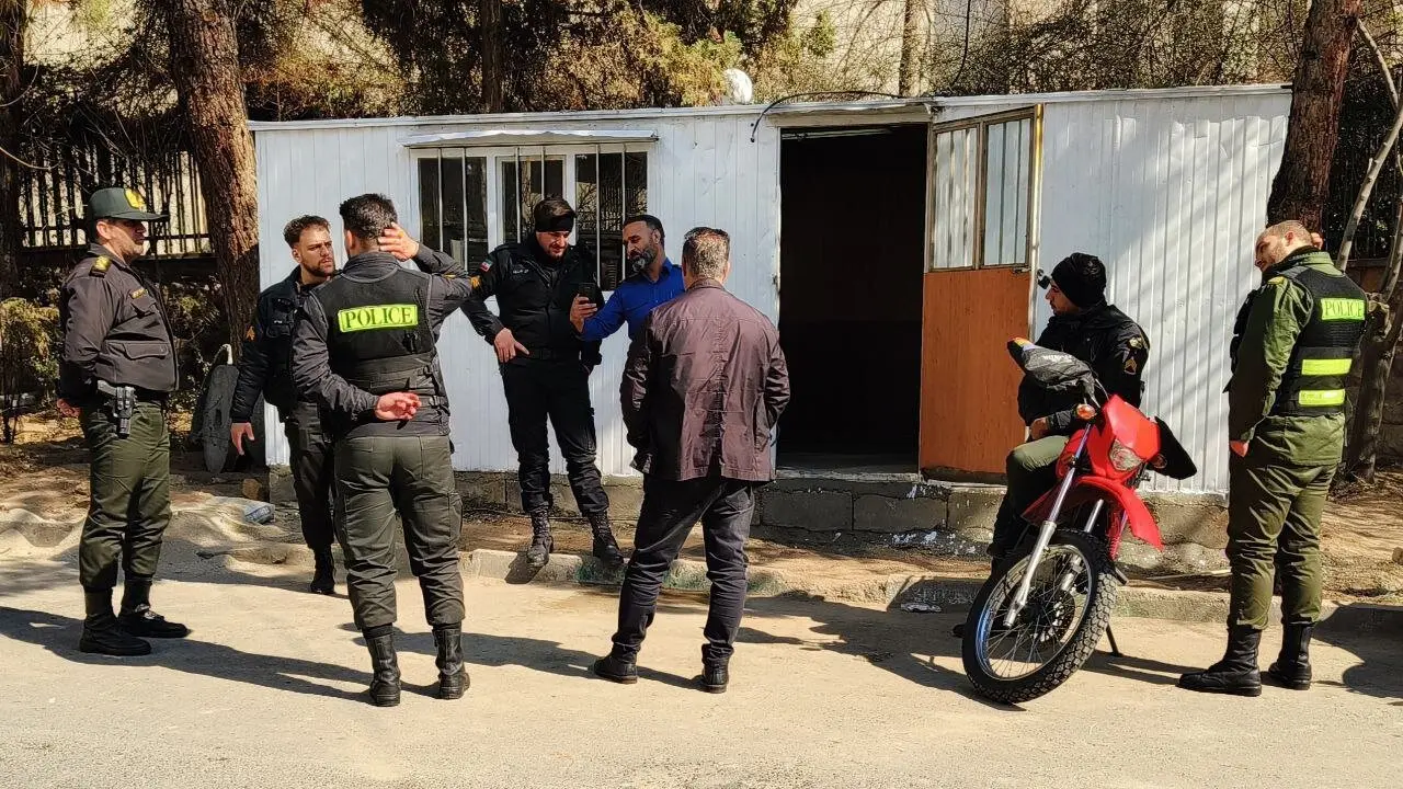 تصاویر کانکس پلیس نصب شده در نزدیکی درب کوی دانشگاه تهران