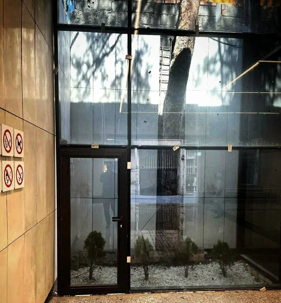 روش حفظ یک درخت در ایستگاه مترو تهران
