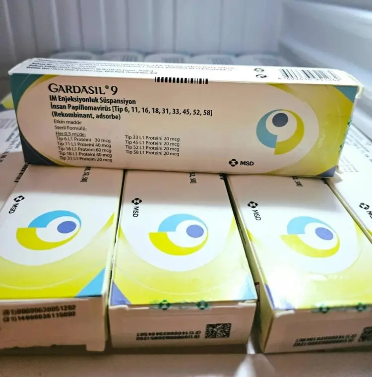 بازار سیاه واکسن تقلبی HPV جلوی داروخانه‌ها با قیمت‌ نجومی/ عکس واکسن تقلبی