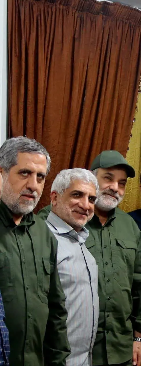 تصویری دیدنی از سرداران شهید زاهدی، حاج رحیمی و ایزدی که اسرائیل سرانجام آنها را به شهادت رساند.