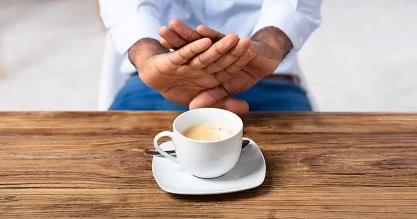 چرا نباید با معده خالی قهوه خورد؟