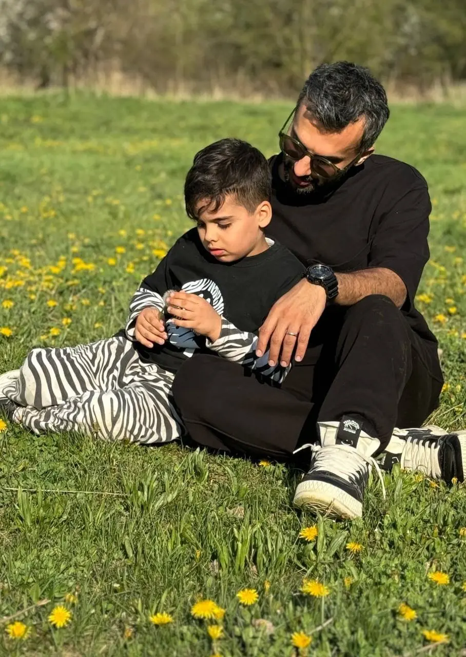 تیپ جالب محمدحسین میثاقی و پسرش+عکس