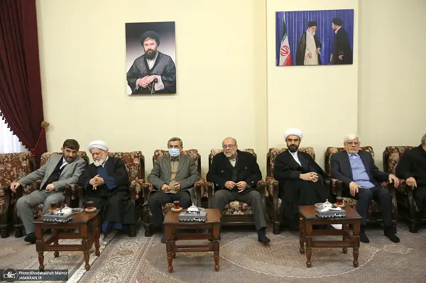 تصاویر جدید محمود احمدی نژاد در حرم امام (ره)