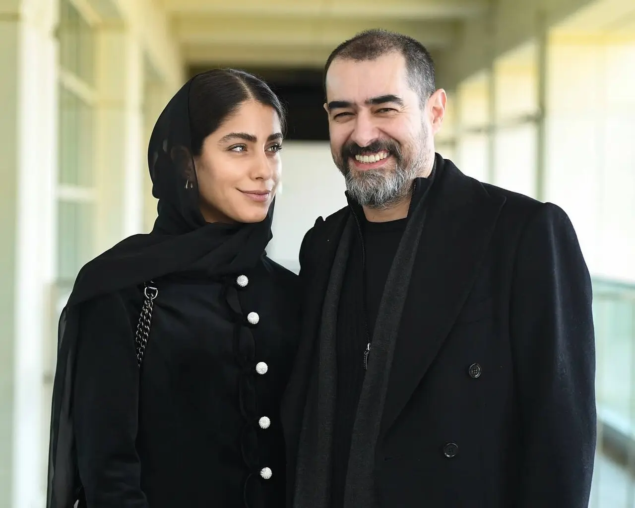 شهاب حسینی: من پنچرگیر سینما هستم و در موتورخانه کار می‌کنم! |‌ قاب‌های دونفره این بازیگر و همسرش را ببینید