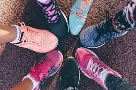 زمان ورزش کردن کفش بپوشیم یا نه؟