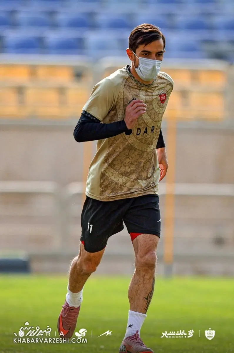 فرشاد احمدزاده