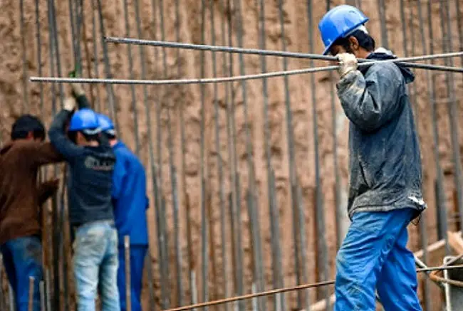حداقل انتظار: افزایش ۸ میلیون به کف حقوق کارگری