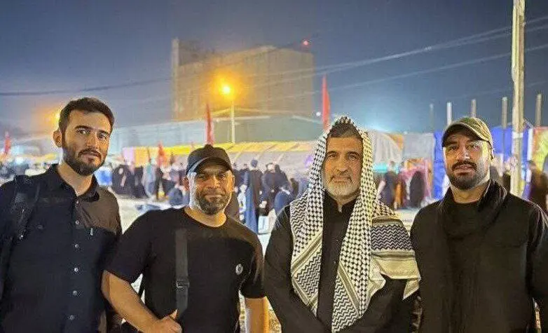 تصویری از سردار شهید حاجی زاده در راهپیمایی اربعین