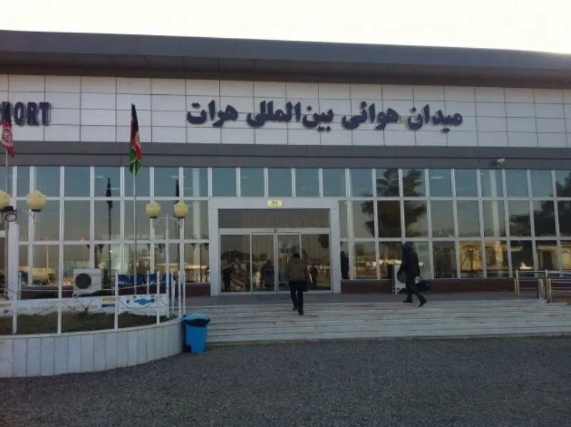وقوع چندین انفجار شدید در فرودگاه هرات افغانستان