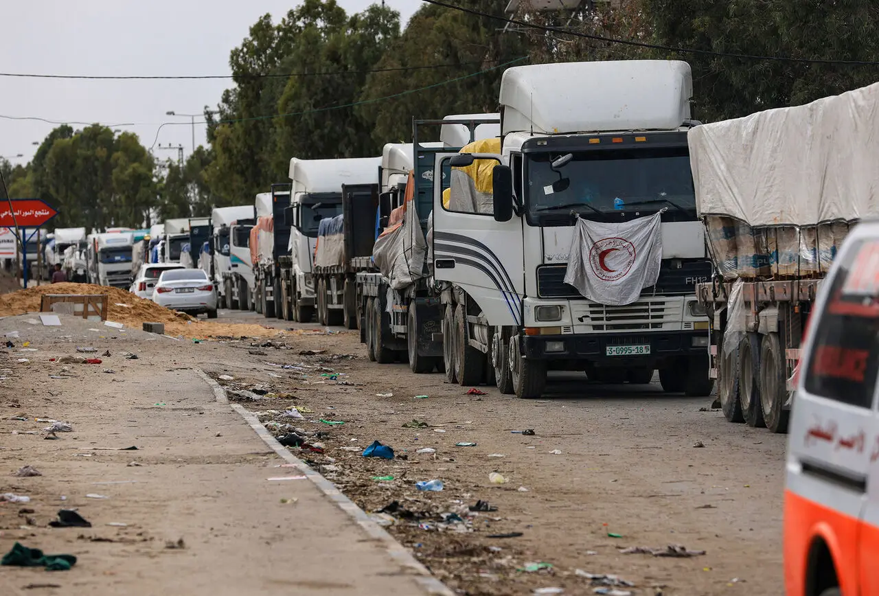ورود ۱۰۰ کامیون کمک بشردوستانه به غزه