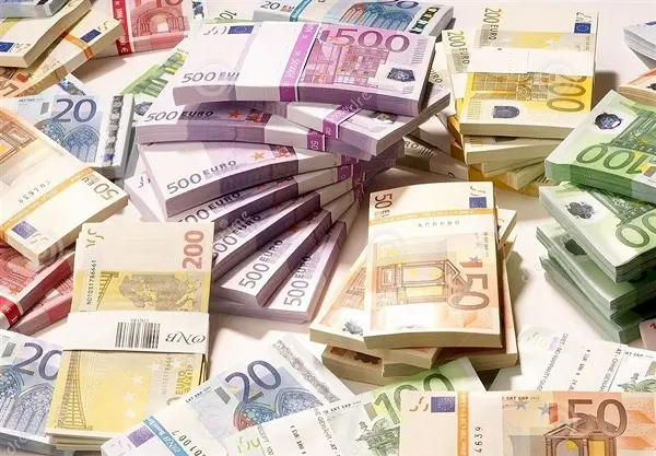 قیمت دلار و یورو امروز جمعه ۳ فروردین ۱۴۰۳ + جدول