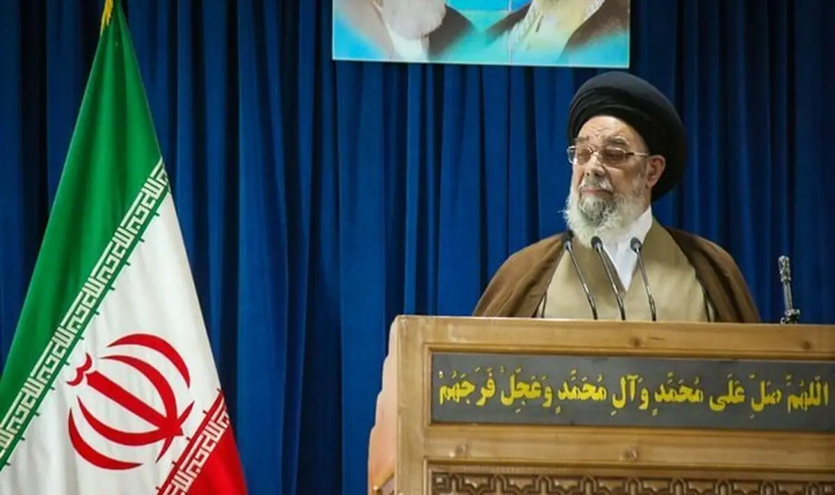 آنهایی که فکر می‌کنند با قبول کدخدایی آمریکا زندگی راحتی دارند بدانند دینی برایشان باقی نخواهد ماند