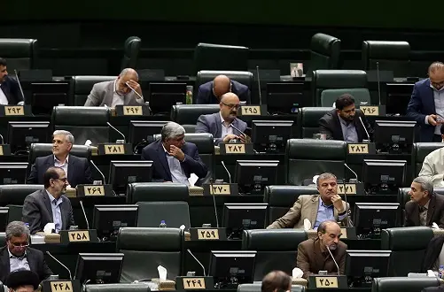 نظر نمایندگان موافق کلیات لایحه بودجه ۱۴۰۳