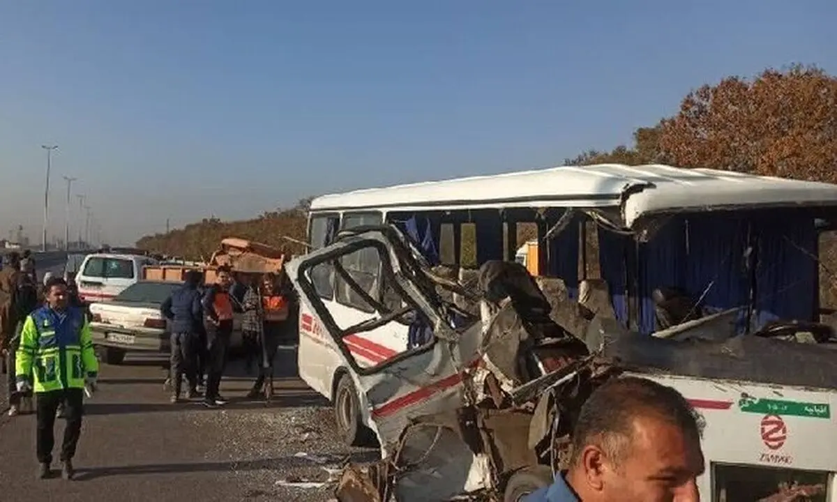 واژگونی مینی بوس با ۱۷ مصدوم در کرمانشاه
