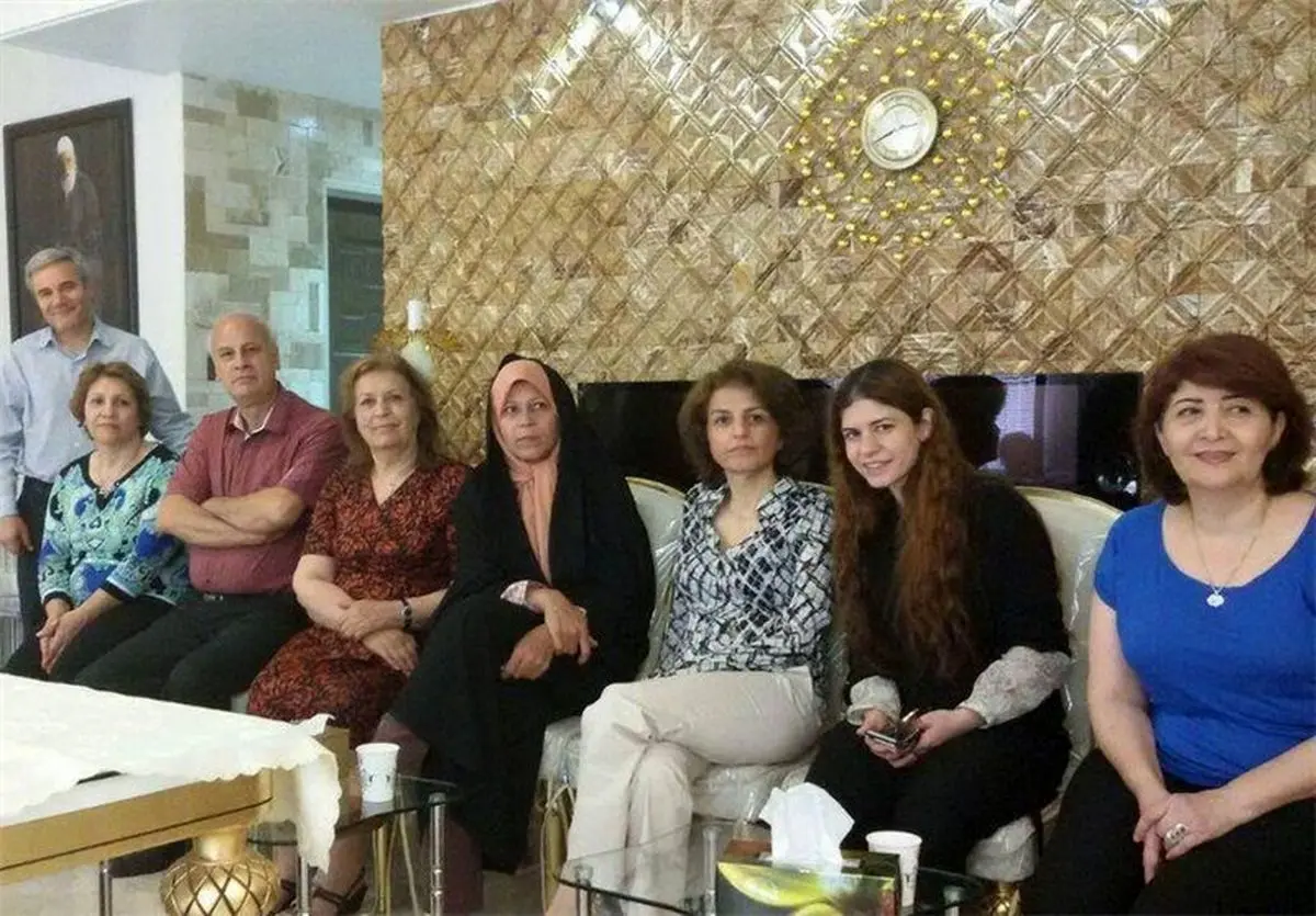 کار فائزه هاشمی عنوان مجرمانهای ندارد