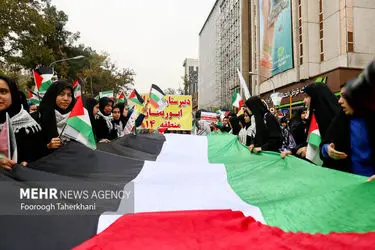 راهپیمایی یوم الله ۱۳ آبان در تهران/گزارش تصویری