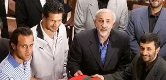 واکنش محمد دادکان به حضور علی کریمی در انتخابات فدراسیون فوتبال