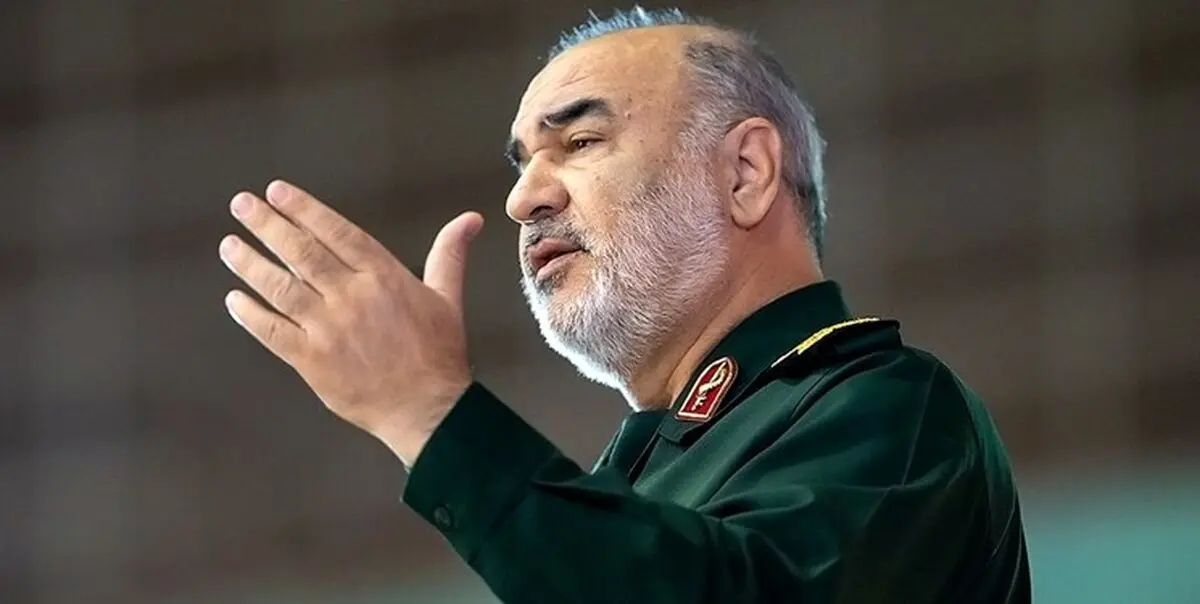 فرمانده سپاه: آمریکا فروپاشیده است 