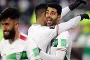 شعارهای هواداران پرشور ایرانی پیش از ورود به استادیوم خلیفه+ فیلم