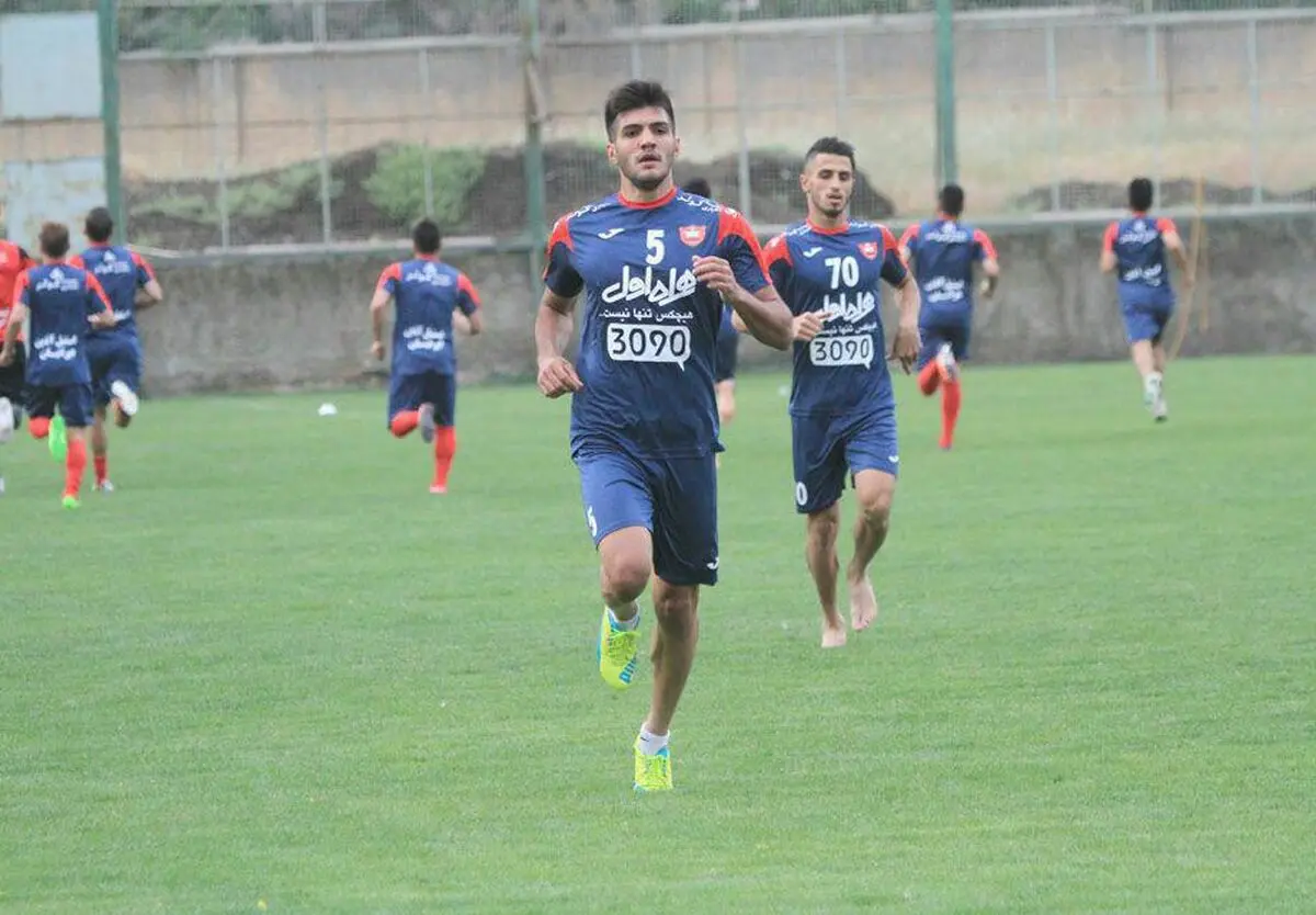 مدافع پرسپولیس راهی نفت شد