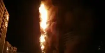 آسمان‌خراش امارات در آتش سوخت/ فیلم