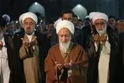  سحرگاه وداع؛ اقامه نماز آیت‌الله جوادی آملی بر پیکر آقای شهید ایران 