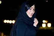 خانم بازیگر در ورزشگاه ابوظبی به تماشای بازی پرسپولیس و الهلال نشست/عکس