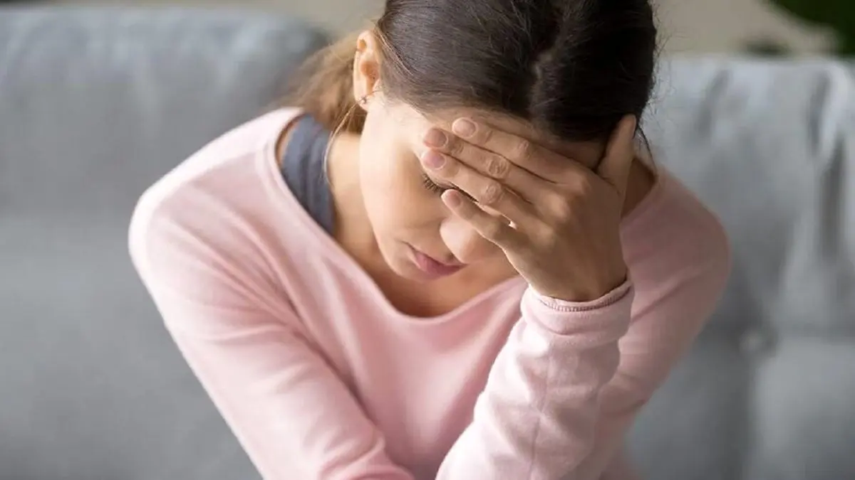 چرا خم شدن باعث سردرد میشود؟
