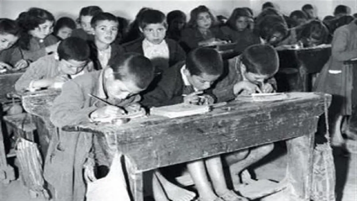 تراژدی بی‌سوادی در دوران پهلوی