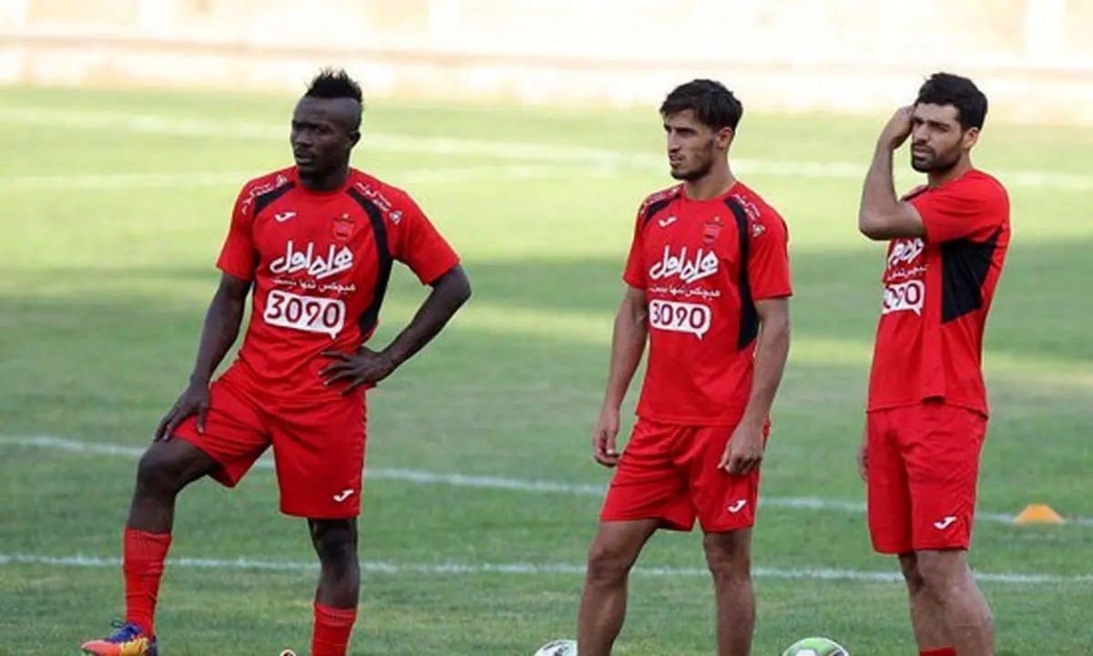 پرسپولیسیها به دنبال کاهش رقم قرارداد ستاره نیمکت نشین