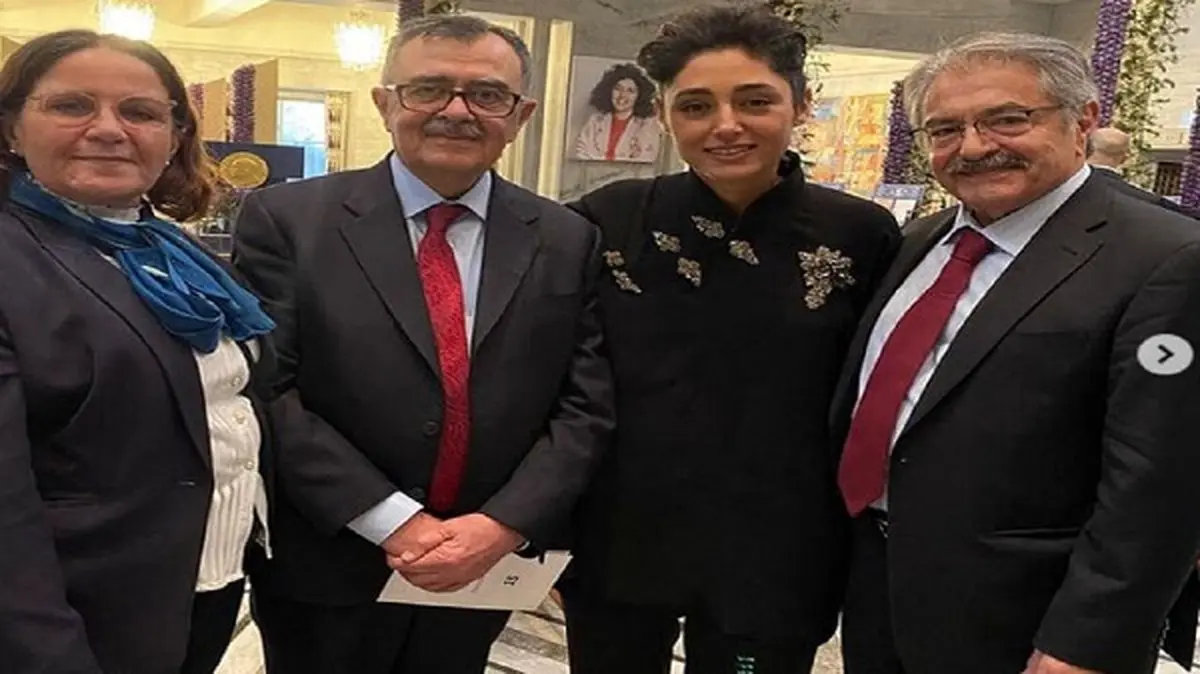 خودنماییهای خودشیفته!