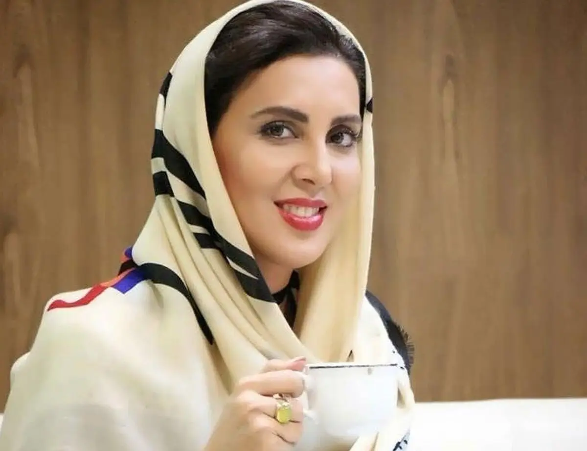شباهت خانم بازیگر به خواهرانش/ عکس
