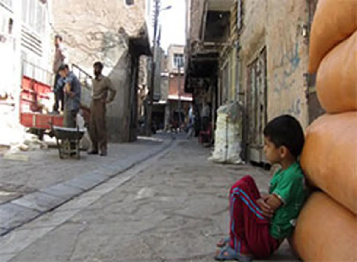 مردم کوی: بجای عکس گرفتن مشکلات ما را حل کنند