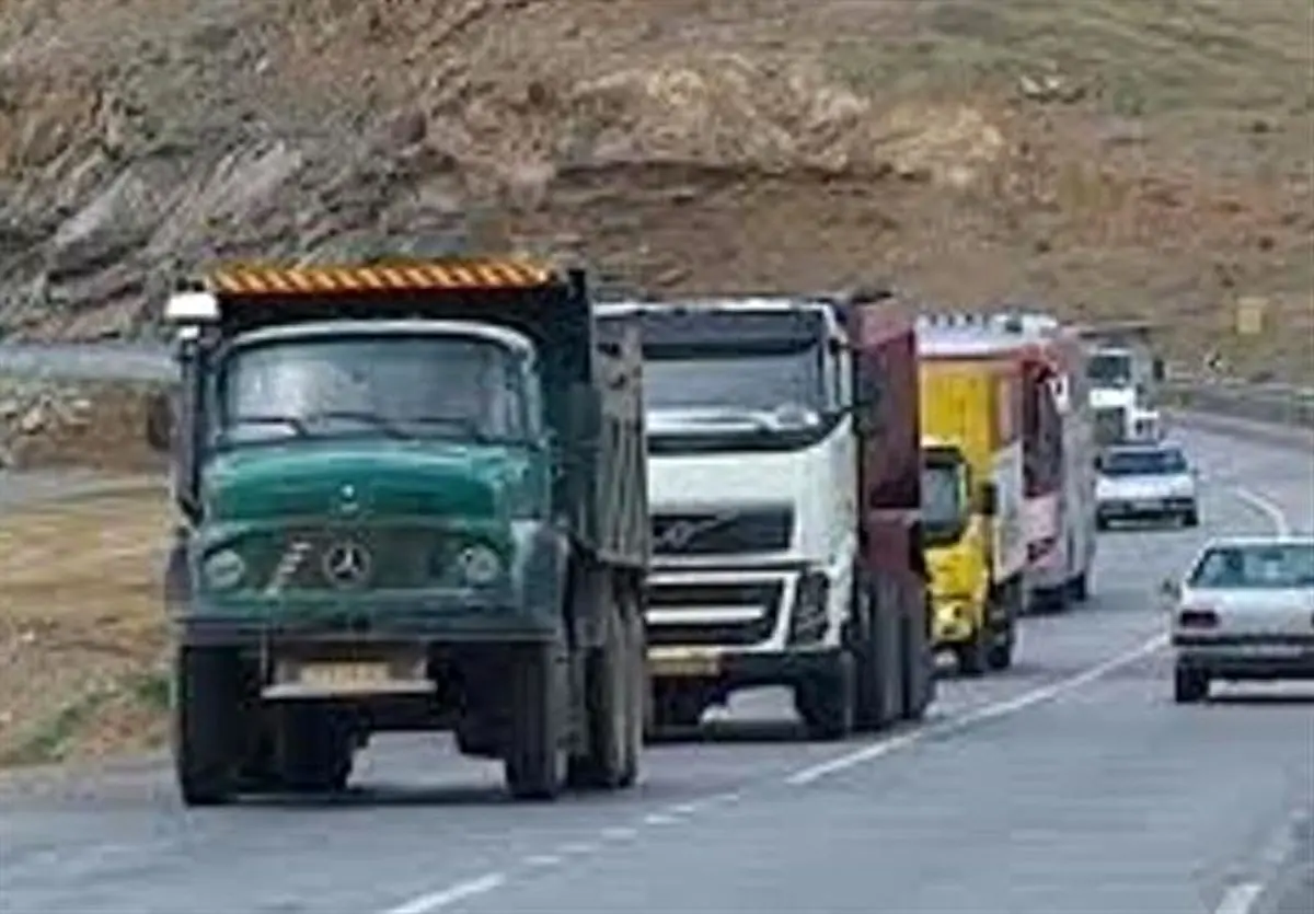 مرزهای ترکیه همچنان به روی کامیون های ایران بسته است