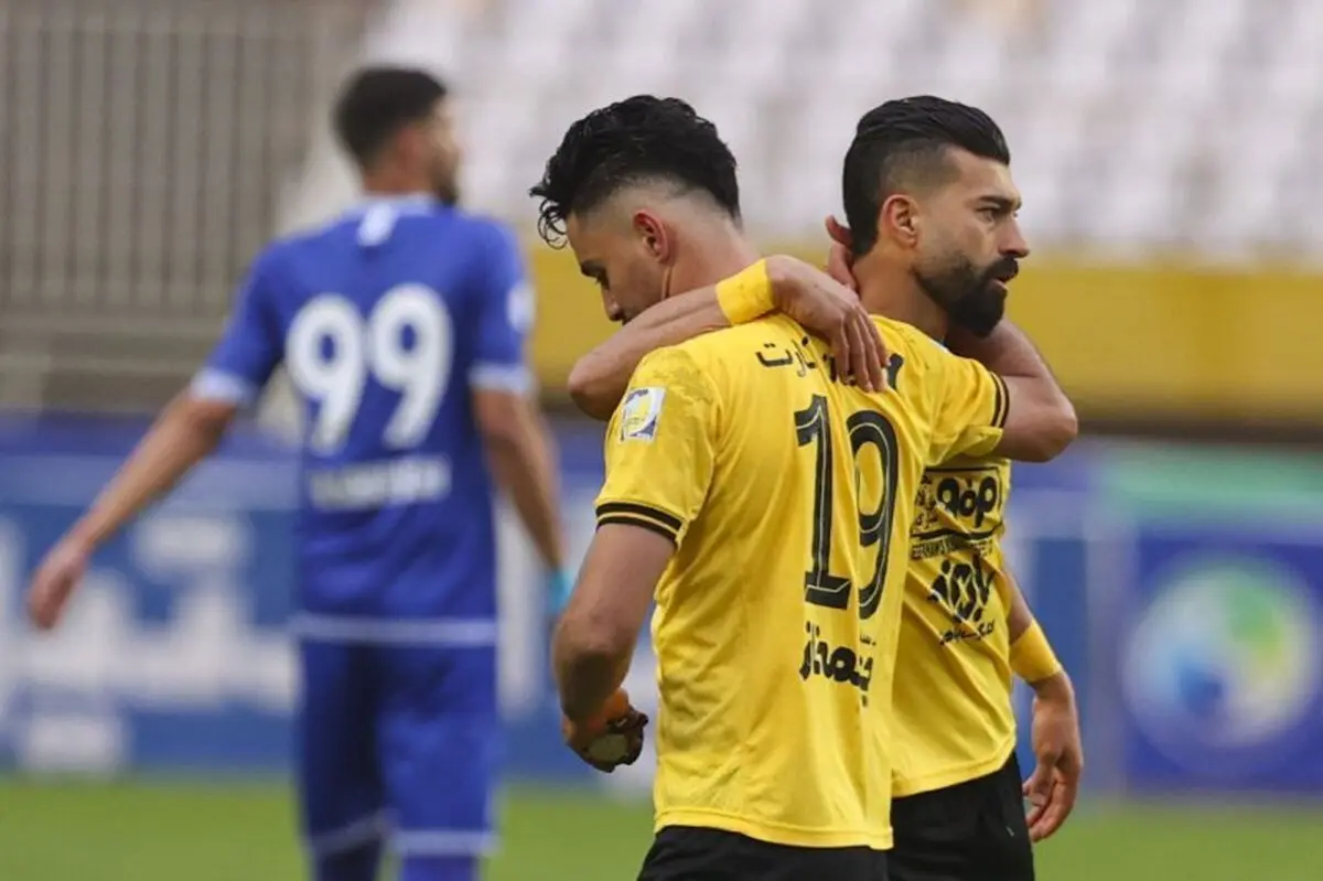 ستاره جنجالی سپاهان در راه استقلال؟
