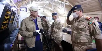بازدید الکاظمی از مقرهای نظامیان عراق/ عکس