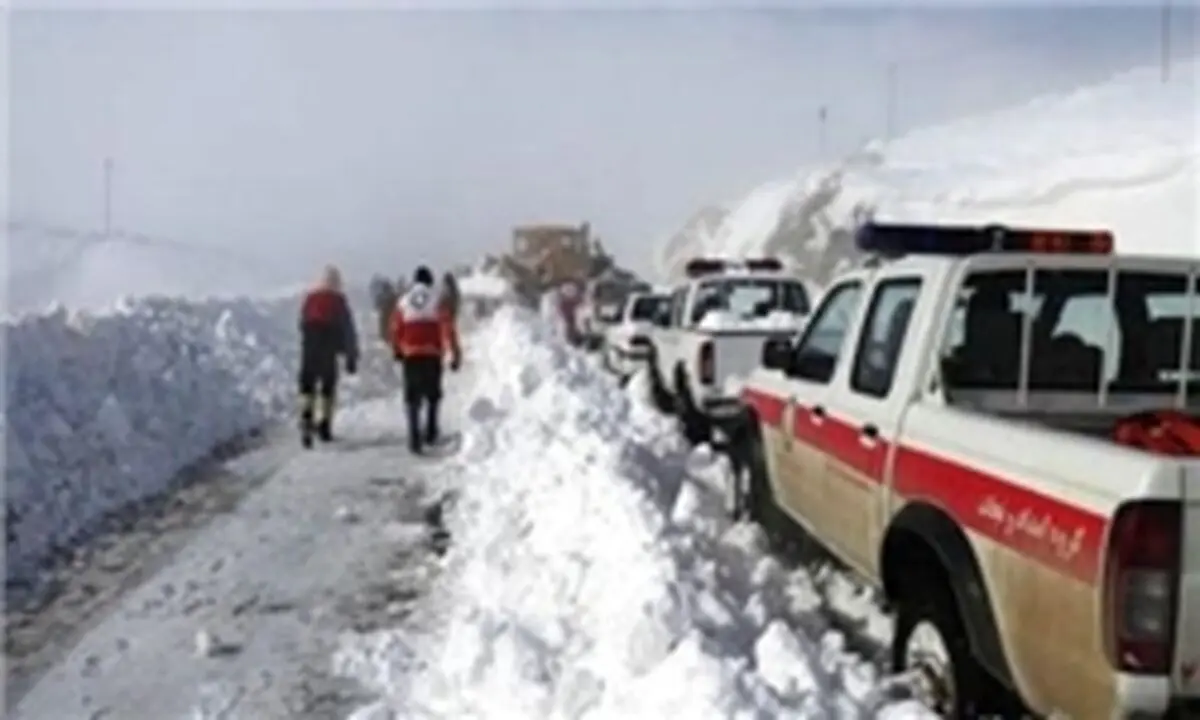 بارش برف و باران در جاده‌های 11 استان کشور