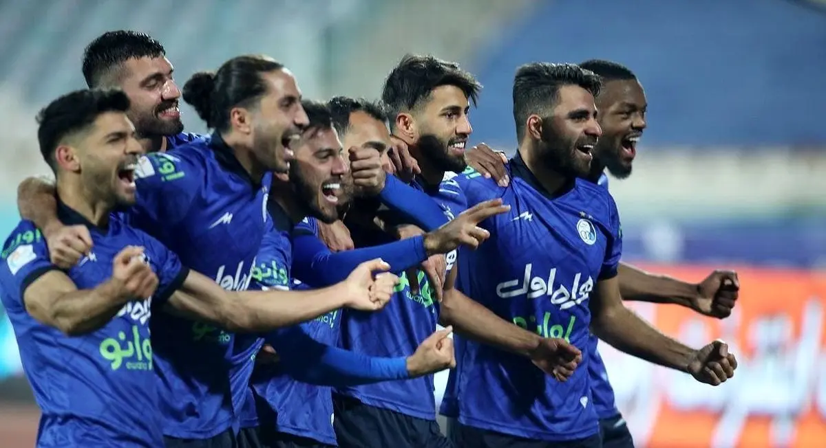 قهرمانی نیمفصل، نزدیکتر از رگ گردن به استقلال