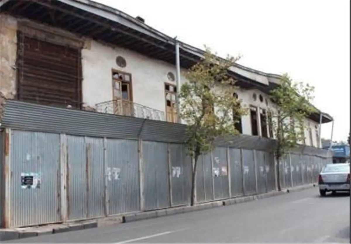 چوب حراج بر سر نخستین هتل ایران