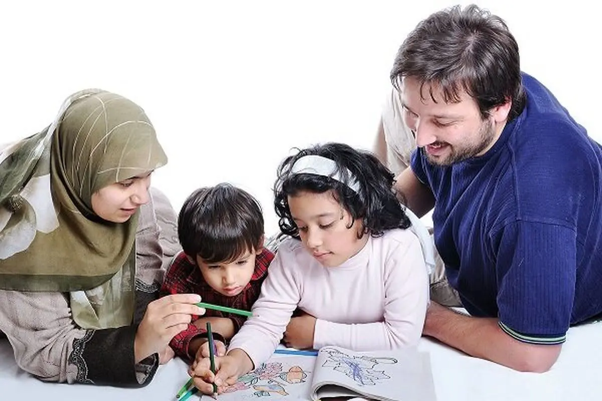 مشوقهای فرزندآوری برای مادران و پدران شاغل