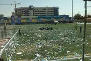 نمایی پس از سخنرانی روحانی/ ورزشگاه مملو از کاغذ شد