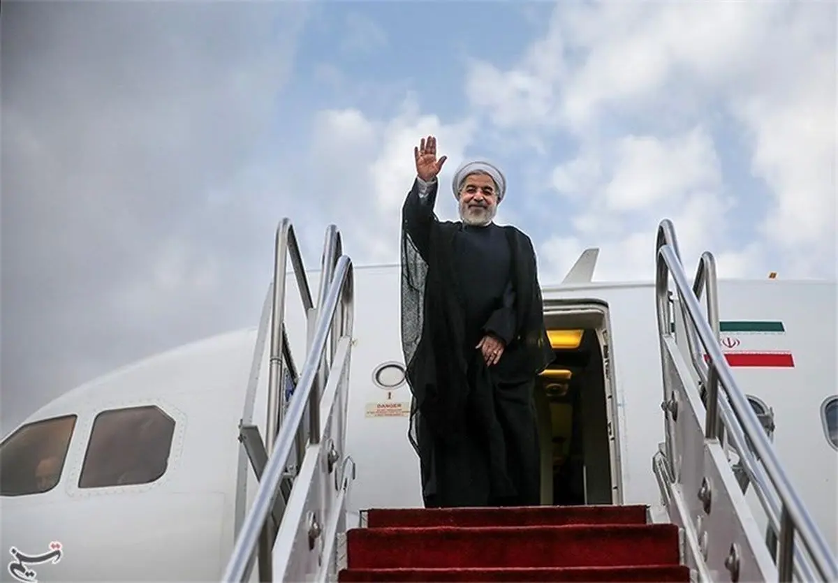 روحانی وارد مشهد مقدس شد