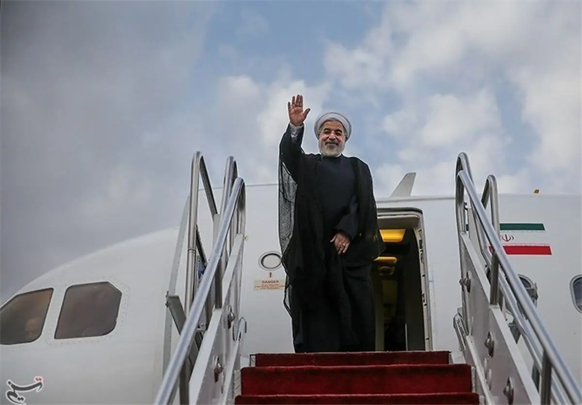 روحانی وارد مشهد مقدس شد