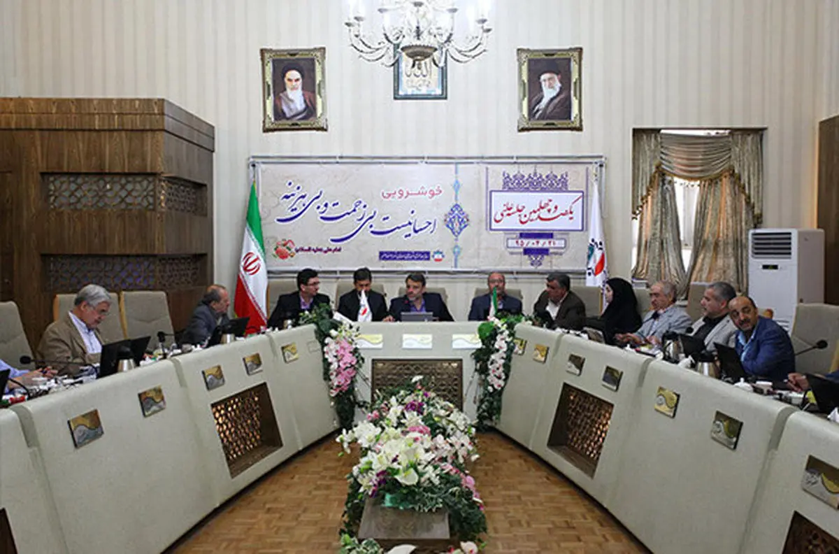 موضع گیری علیه عملکرد روابط عمومی شهرداری اصفهان در صحن شورا/تبعیض در تصاویر ،مطالب و تیتر ها/ افراد خاصی در این جریان پررنگ می شوند!